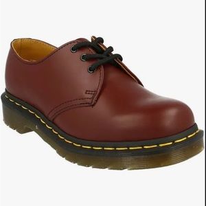 Dr. Martens Cherry Red Smooth Leather Oxfords (READ DESC. FOR SIZE INFO!)